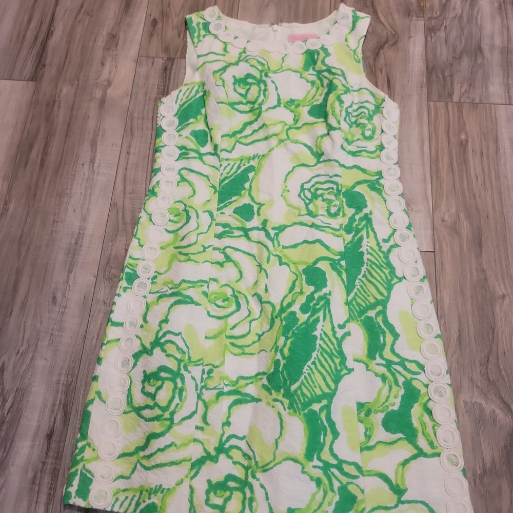 Lilly Pulitzer Mila Shift Dress Green & White Floral Textured Lace Design